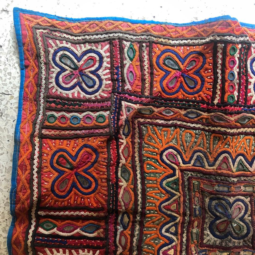 民族　古布　インド　バンジャーラ　ミラーワーク　刺繍布　50cm角