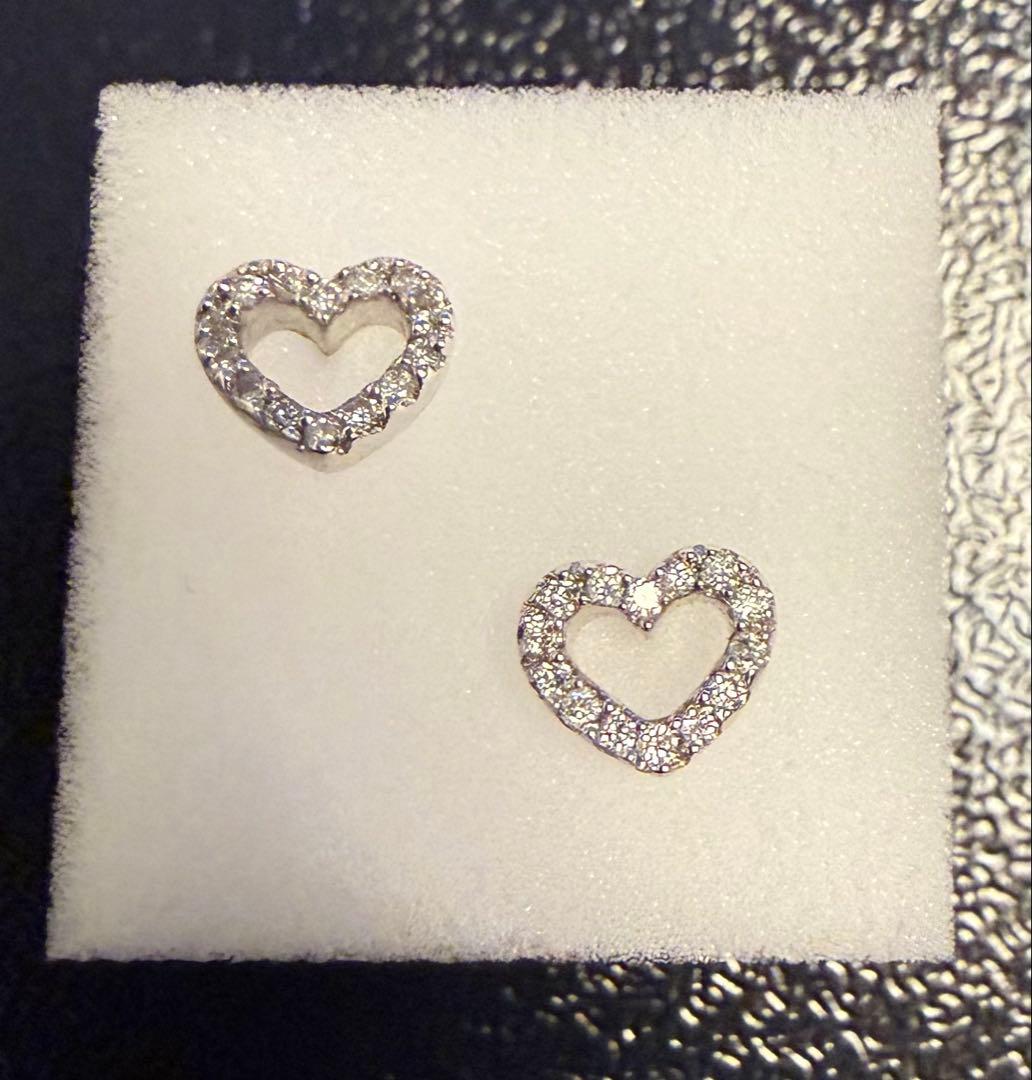 【2/15迄限定値下げ】K18WG 0.08cダイヤ ハート型ピアス
