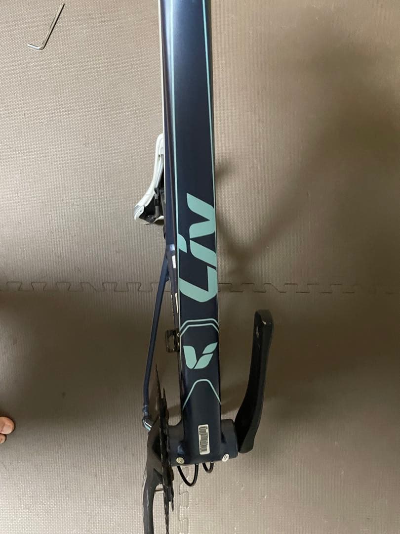 ジャイアント　Liv AVAIL 1 フレーム、クランクセット