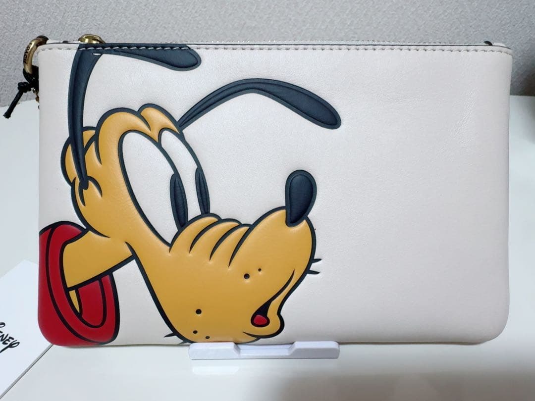 【新品・正規品】ディズニーコラボ商品 コーチ ポーチ
