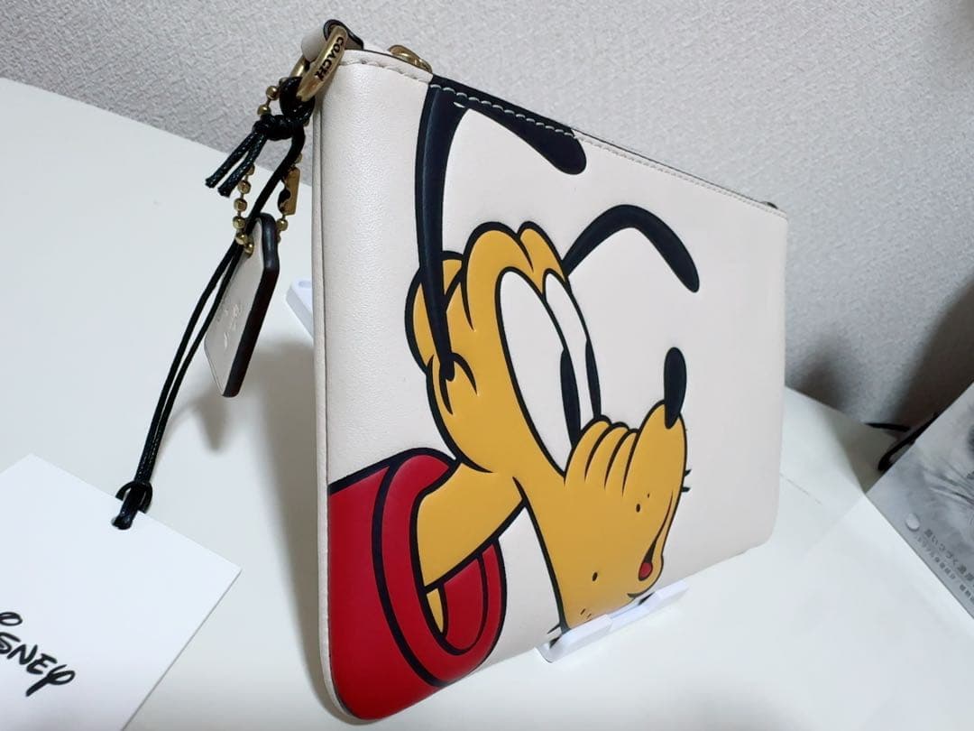 【新品・正規品】ディズニーコラボ商品 コーチ ポーチ