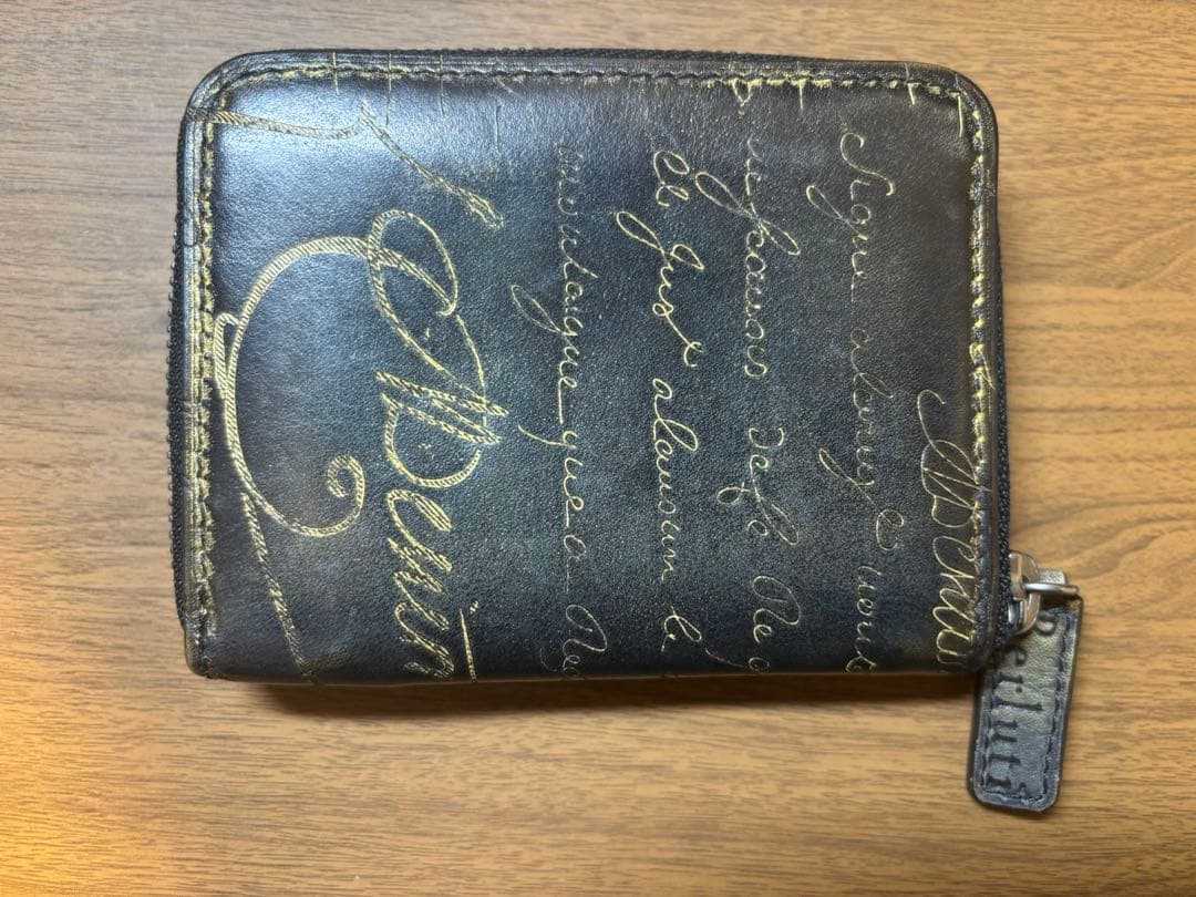 ベルルッティ ワパ カリグラフィ ゴールデンパティーヌ ケース