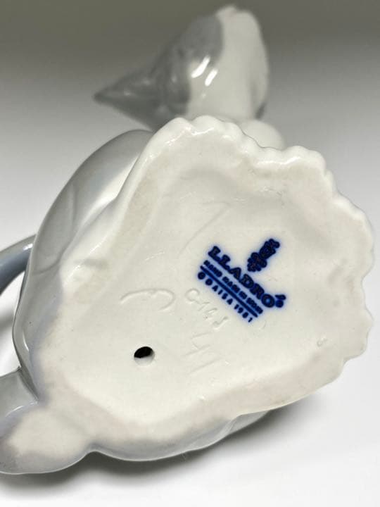 美品 リヤドロ LLADRO 「ごはんをちょうだい」猫 陶器 ネコ フィギュリン