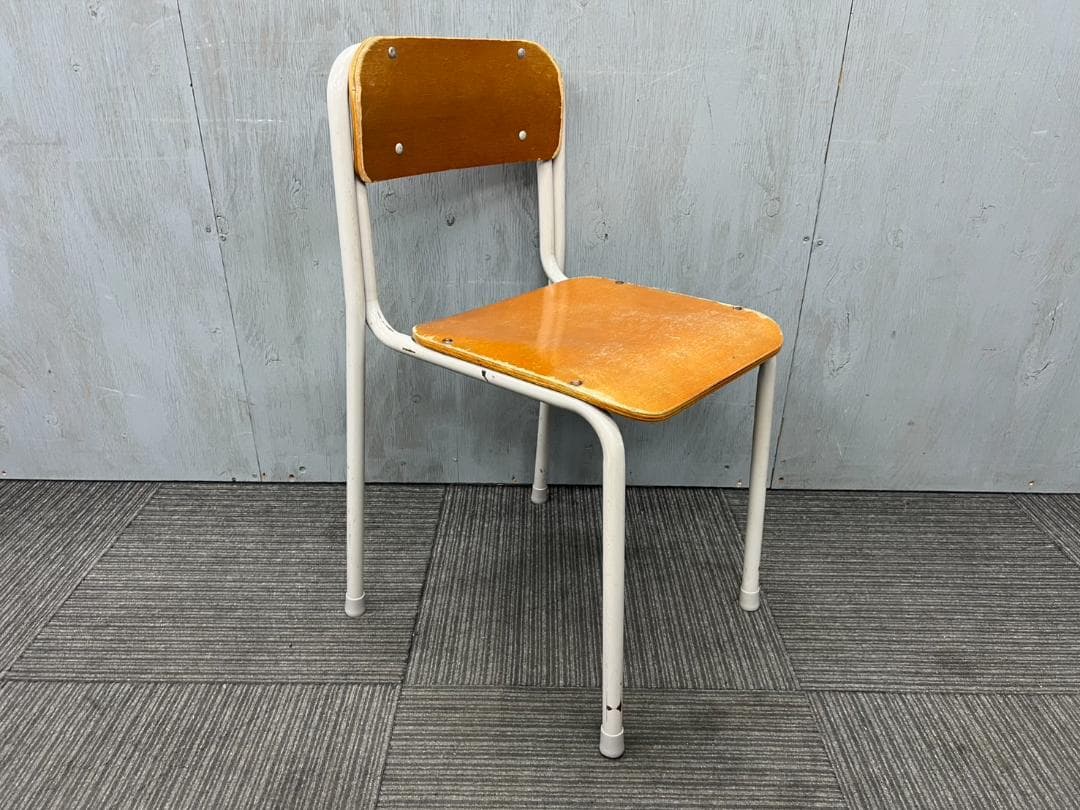 511◆格安配送地域あり◆ホウトク製◆学童机・椅子4組(旧JIS2号)学校学習塾