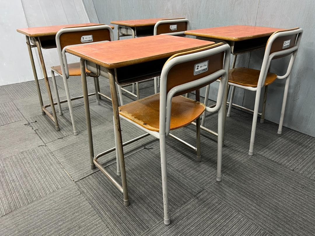 511◆格安配送地域あり◆ホウトク製◆学童机・椅子4組(旧JIS2号)学校学習塾