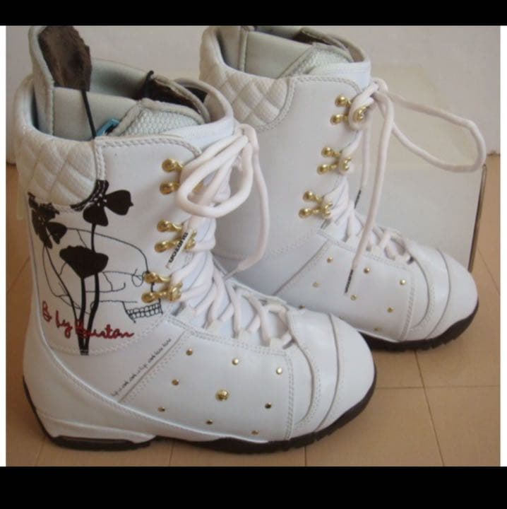 BURTON　バートン スノーボード 限定モデル お花柄 ブーツ 白 ホワイト