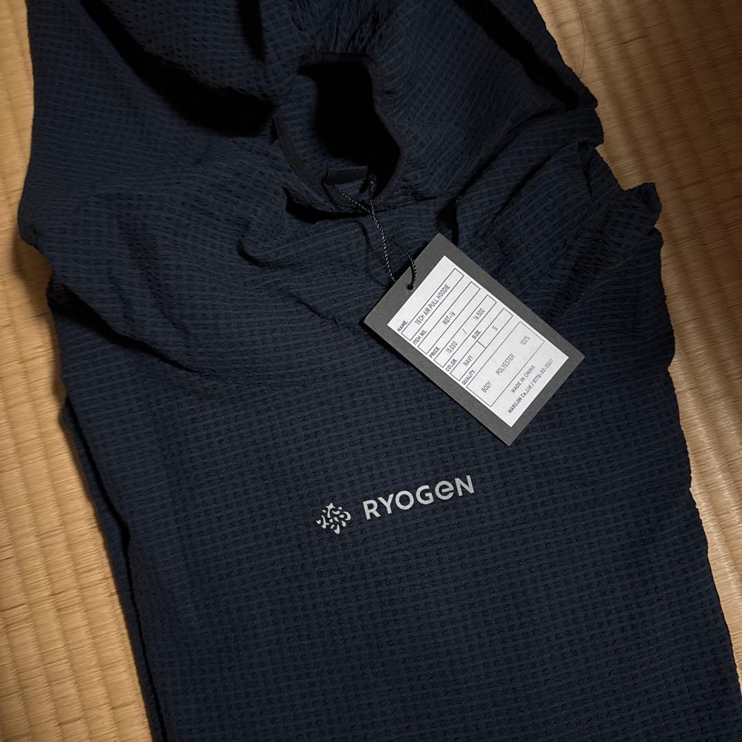 ウォーキング・ランニングウェア RYOGN TECH AIR PULL HOODIE