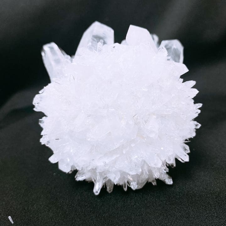 新年 縁起物　金運 末広がり　巨大　水晶 クラスター　クリスタル クォーツ 原石