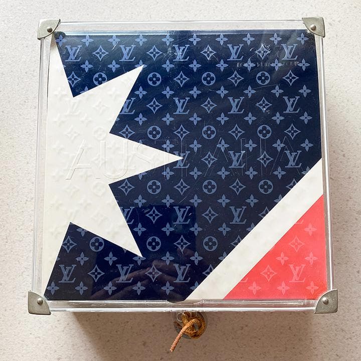 【限定品】 ルイヴィトン VISIONAIRE ヴィジョネア　The Game