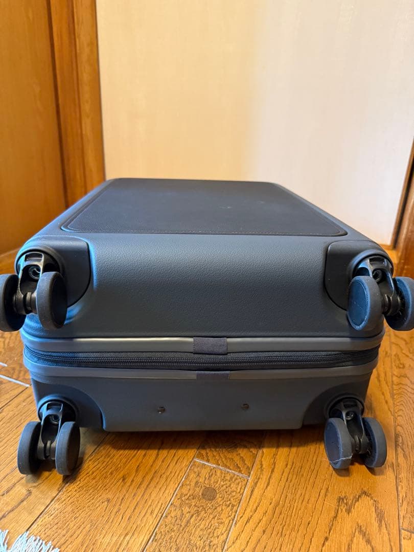 美品moln鞄のようなスーツケース34L