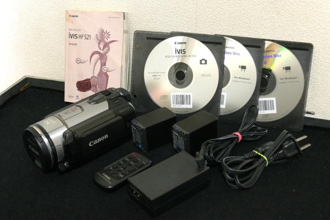 Canon フルHD対応デジタルビデオカメラ　iVIS HF S21（中古）