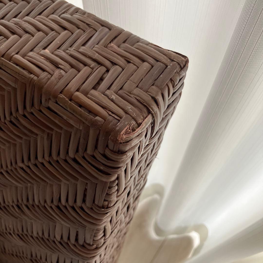 ②カジャ　ラタンカウチソファー　ベージュファブリック