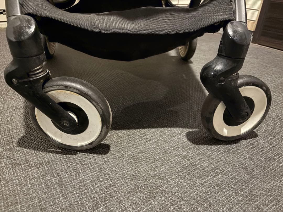 折りたたみ式ネイビーベビーカー