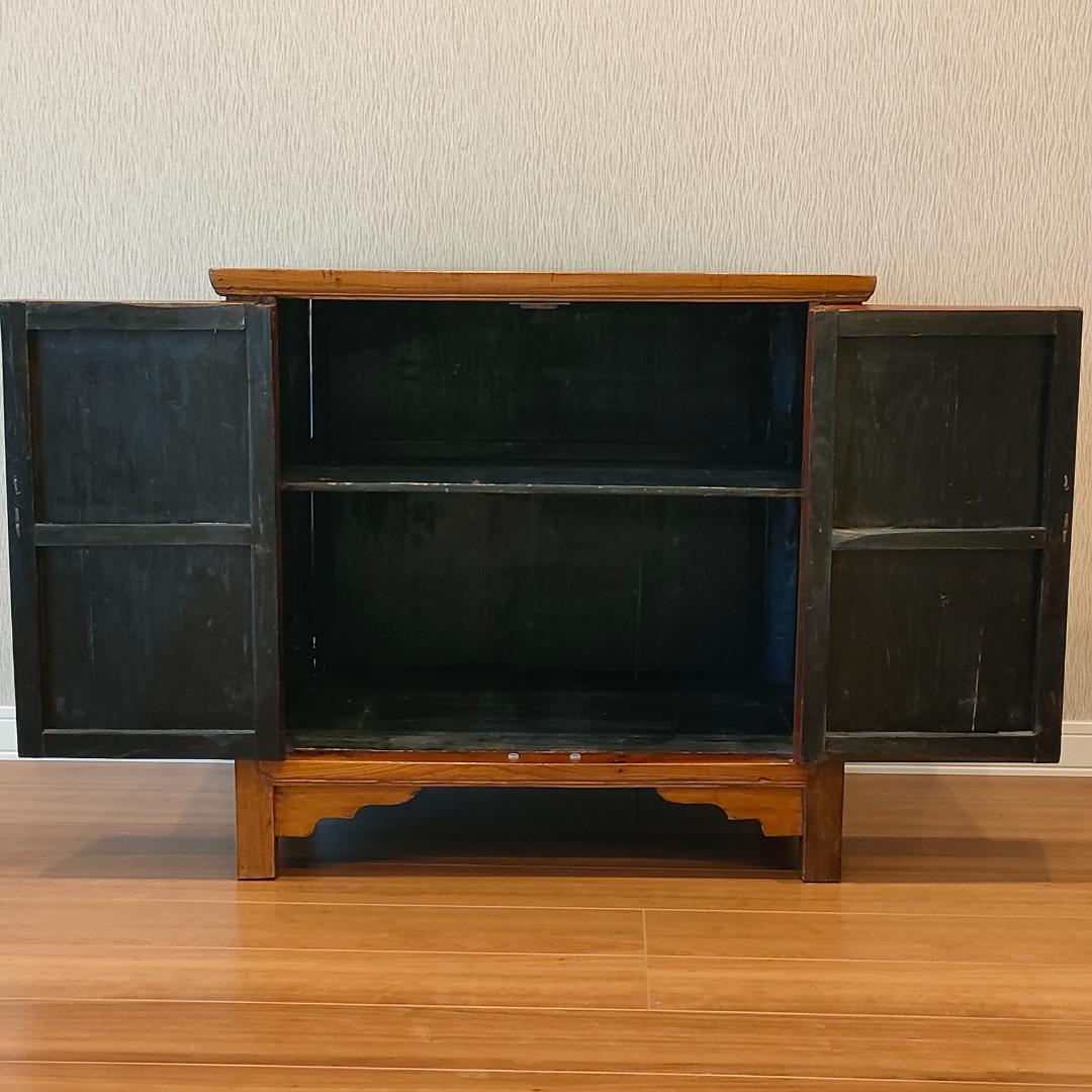 ヴィンテージ　キャビネット　鍵付き　開き扉　収納棚