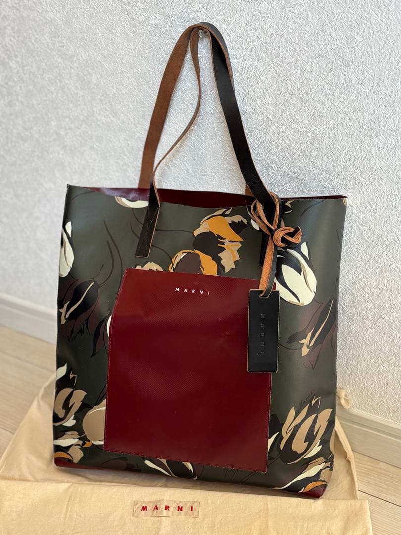 MARNI 超美品 トライベッカ 迷彩のようなフラワープリント トートバッグ