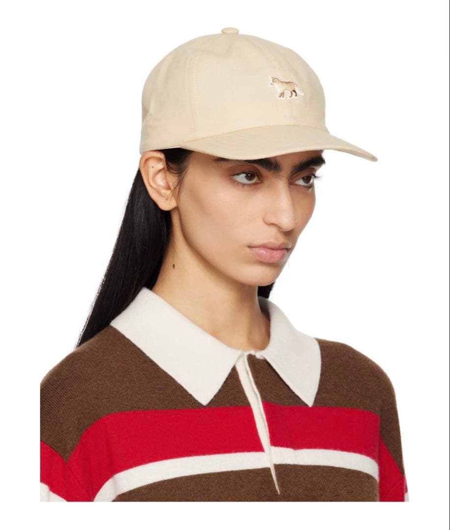 メゾンキツネ ベビーフォックスベースボールキャップ ベージュ