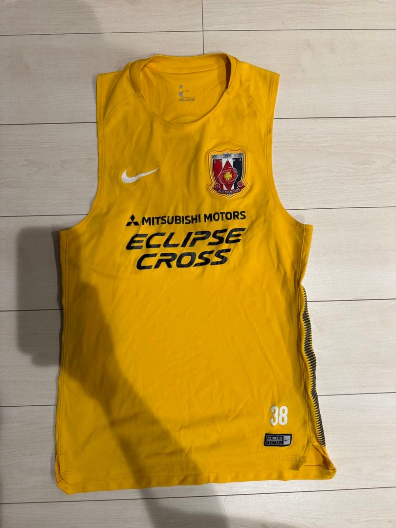 浦和レッズトレーニングウェア タンクトップ Mサイズ 支給品 最終値下げです