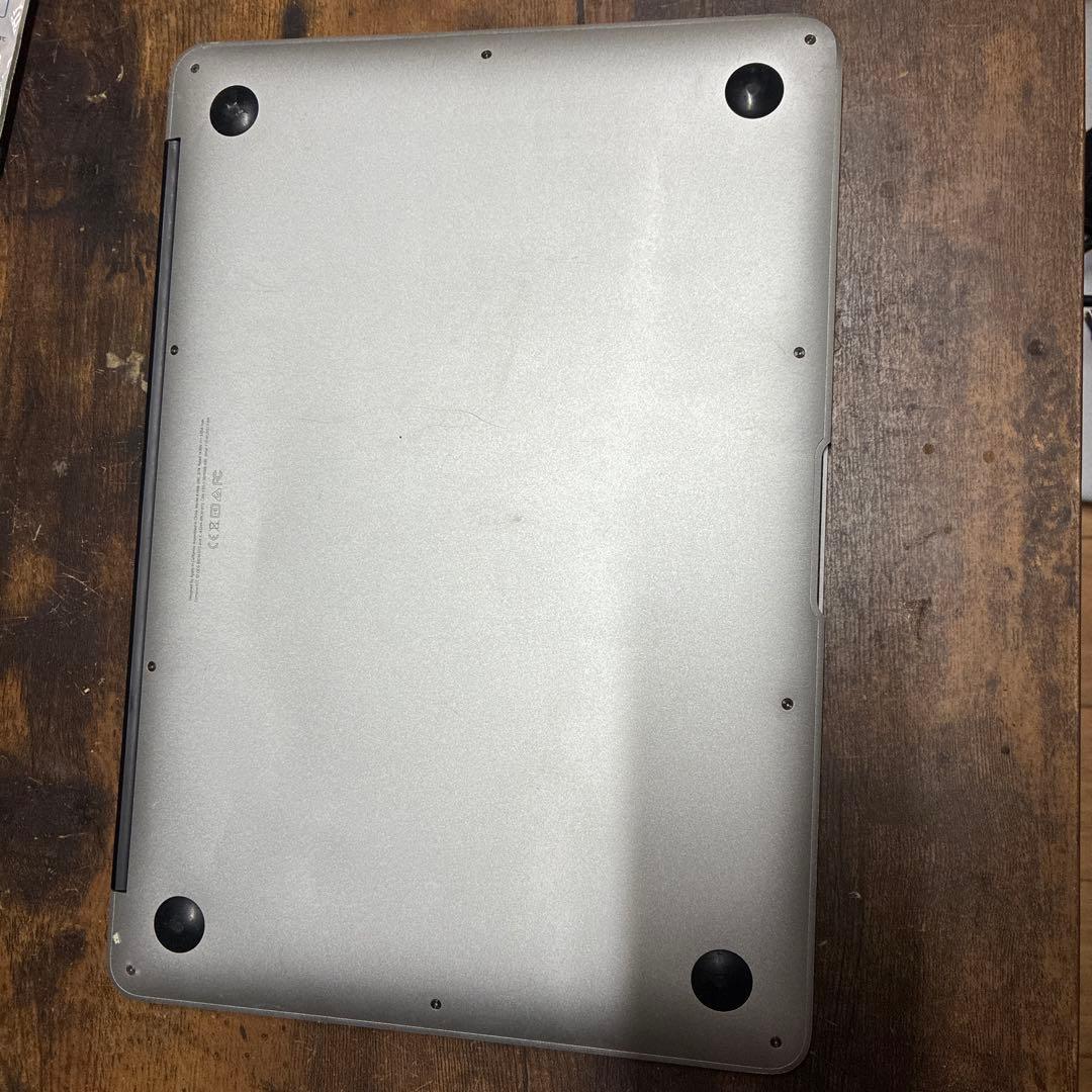 MacBook本体 MacBook Air 11 2015 i5/8GB/128GB