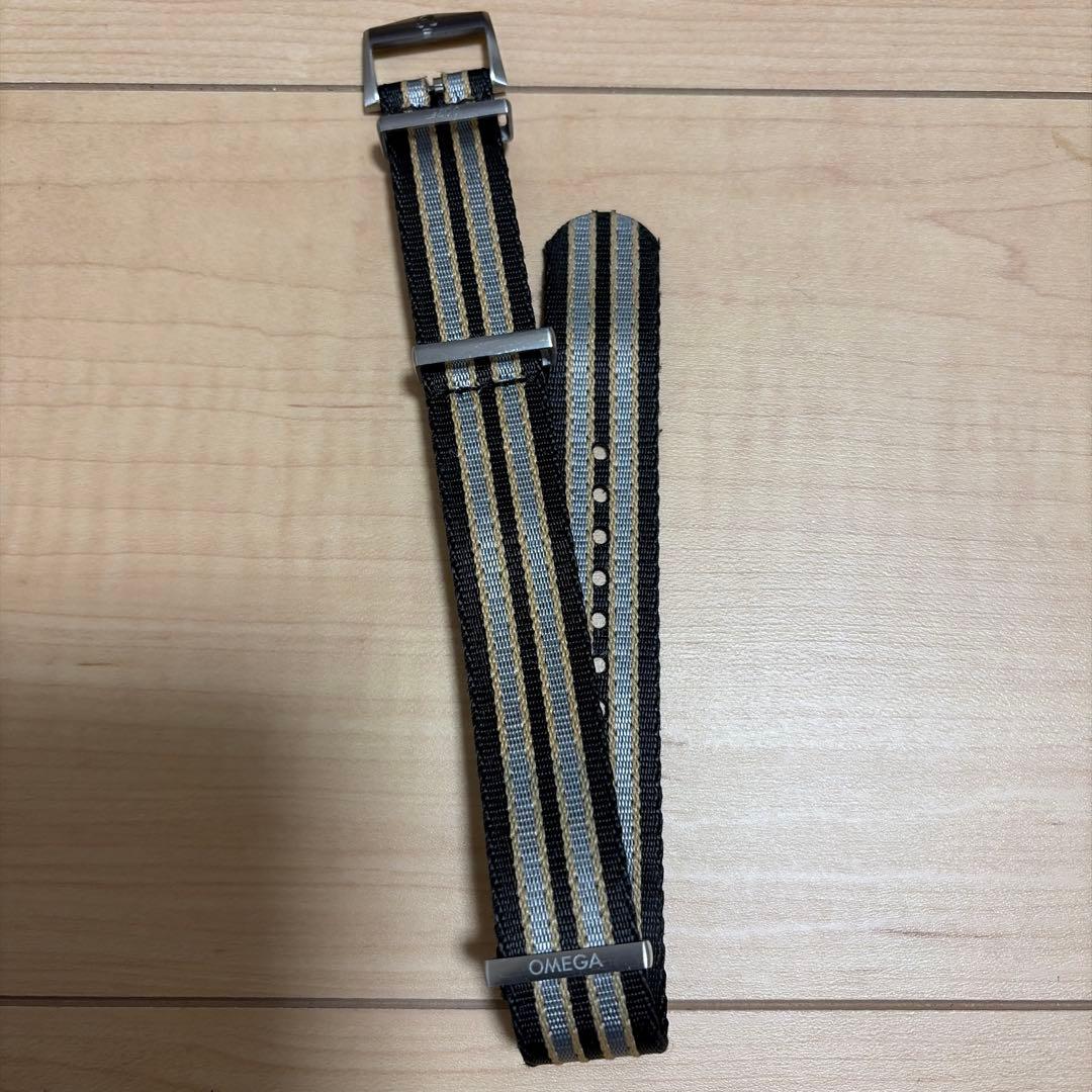 オメガ　NATOベルト　007エディション