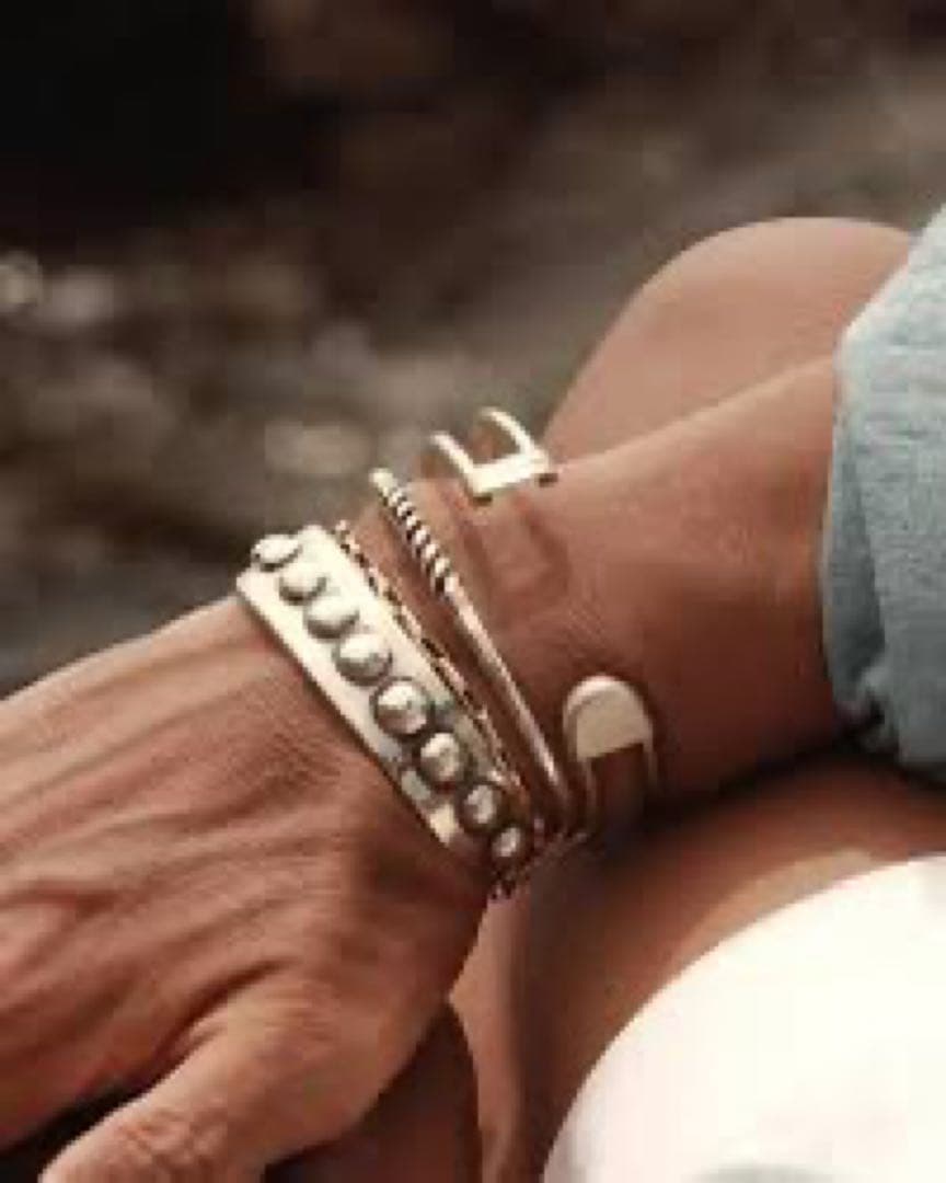 アクセサリー FANTASTIC MAN EMBOSS PLATE BANGLE 138