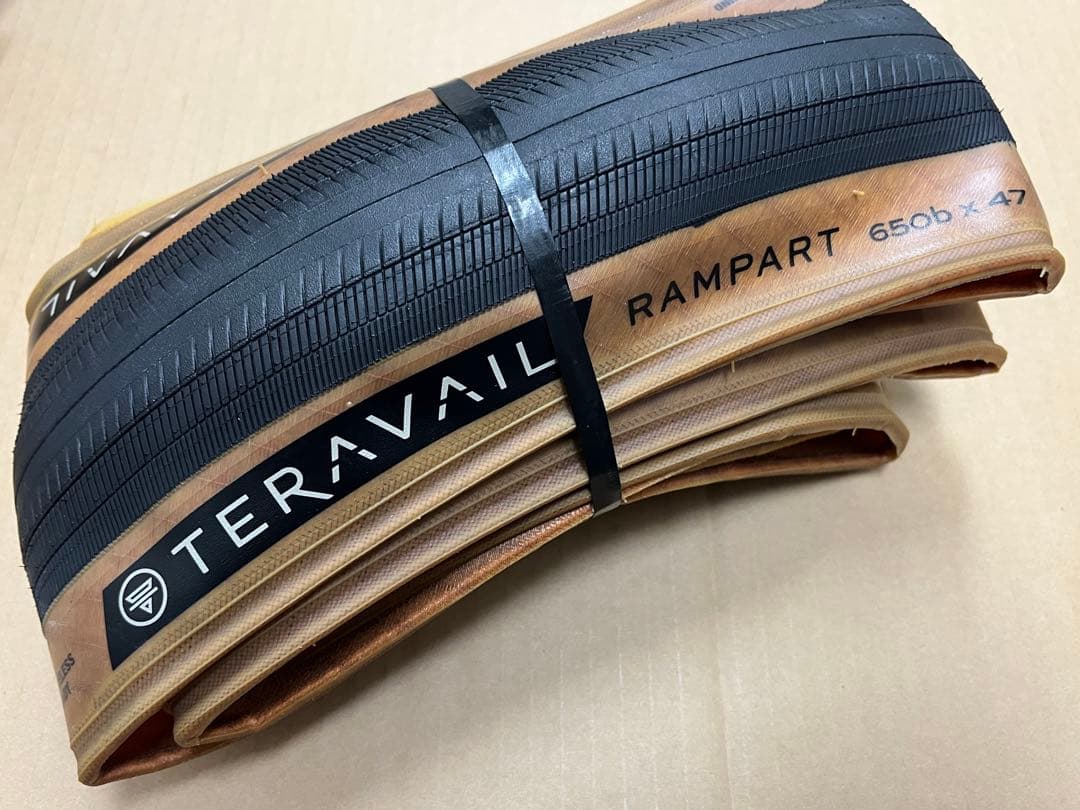 TERAVAIL RAMPART 650B x 47 タイヤ