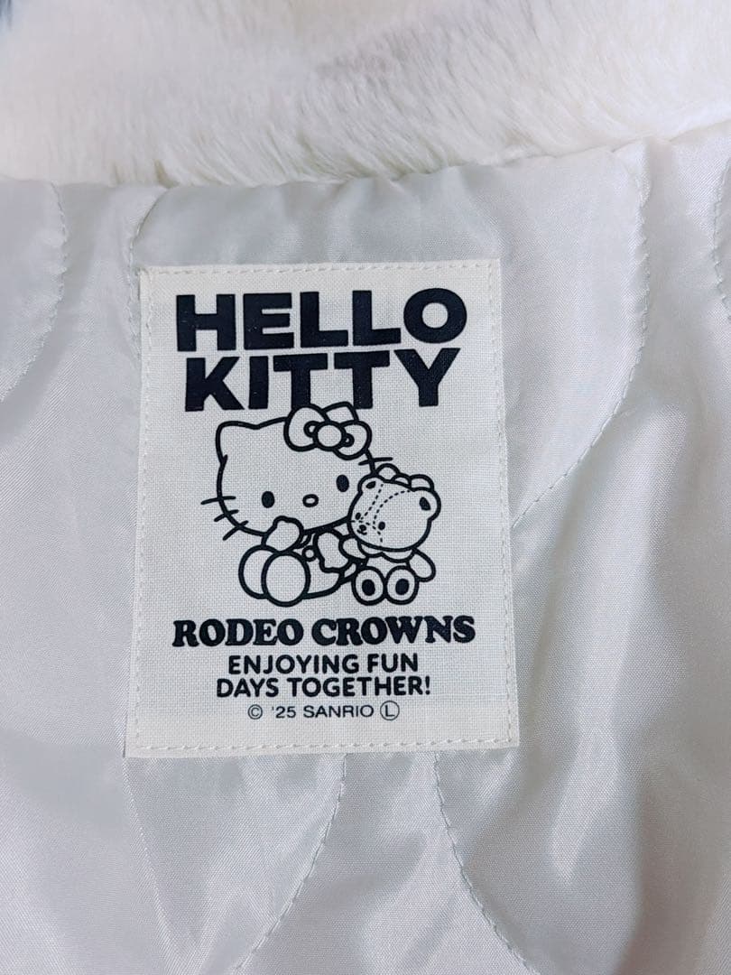 RODEO CROWNS WIDE BOWL KITTYフェイクファーコート