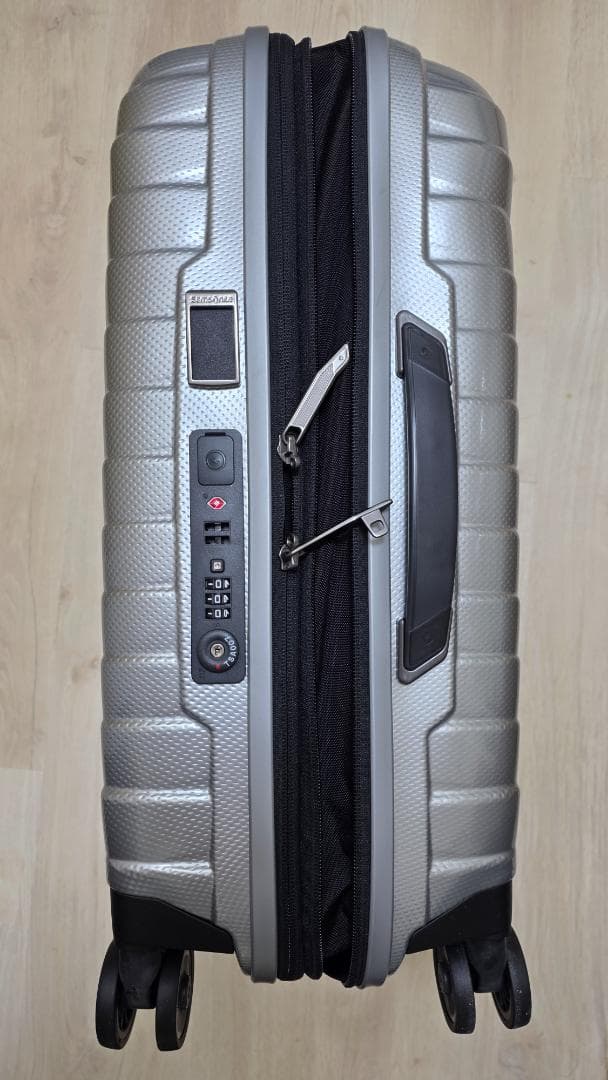 サムソナイト プロクシス 55/20 EXP シルバー PROXIS A515