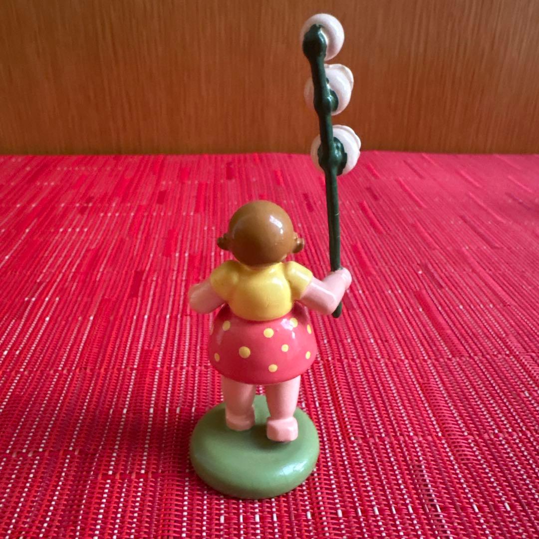 ドイツザイフェン　花を持つ女の子4点セット