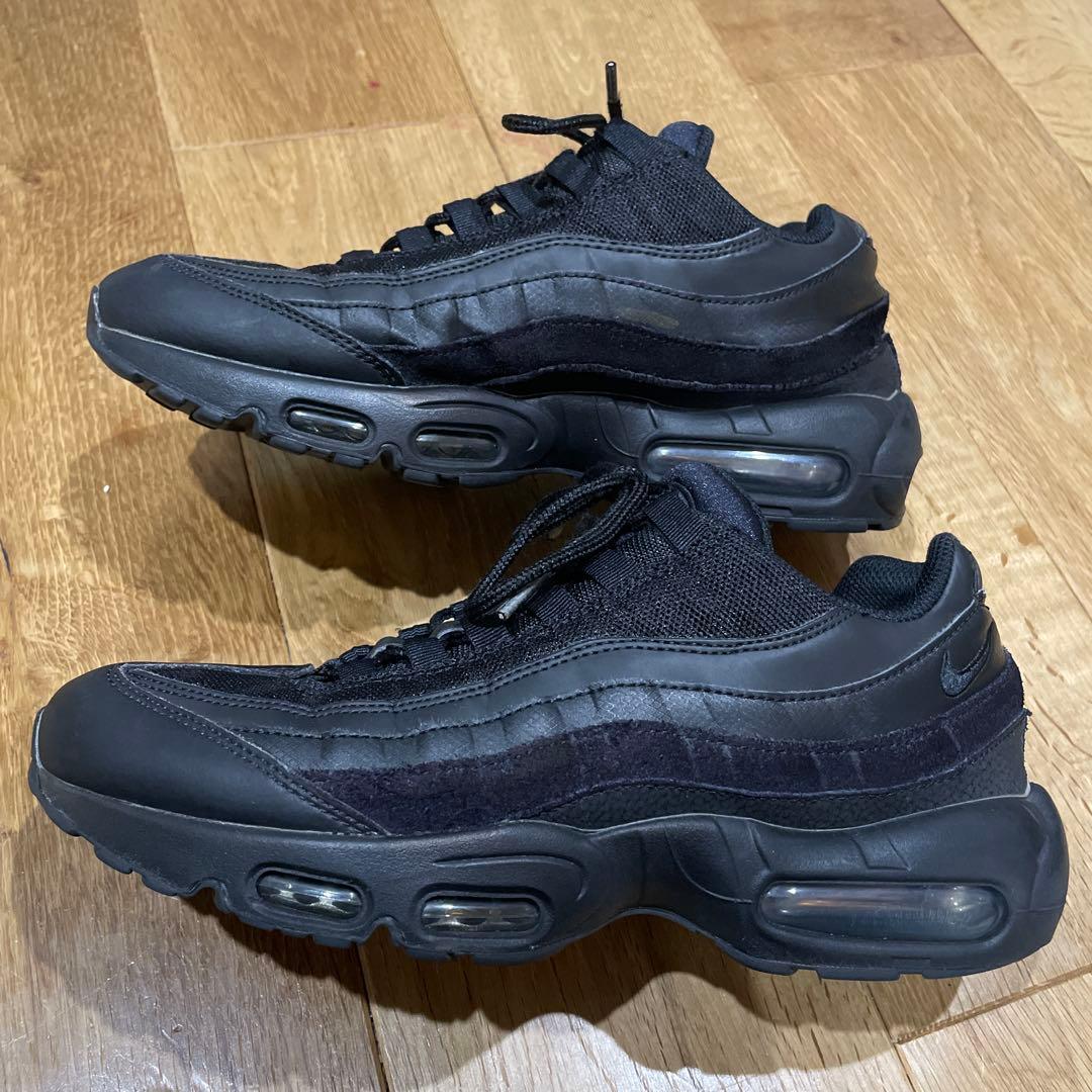 ナイキ エア マックス 95 エッセンシャル ブラック　2022年製
