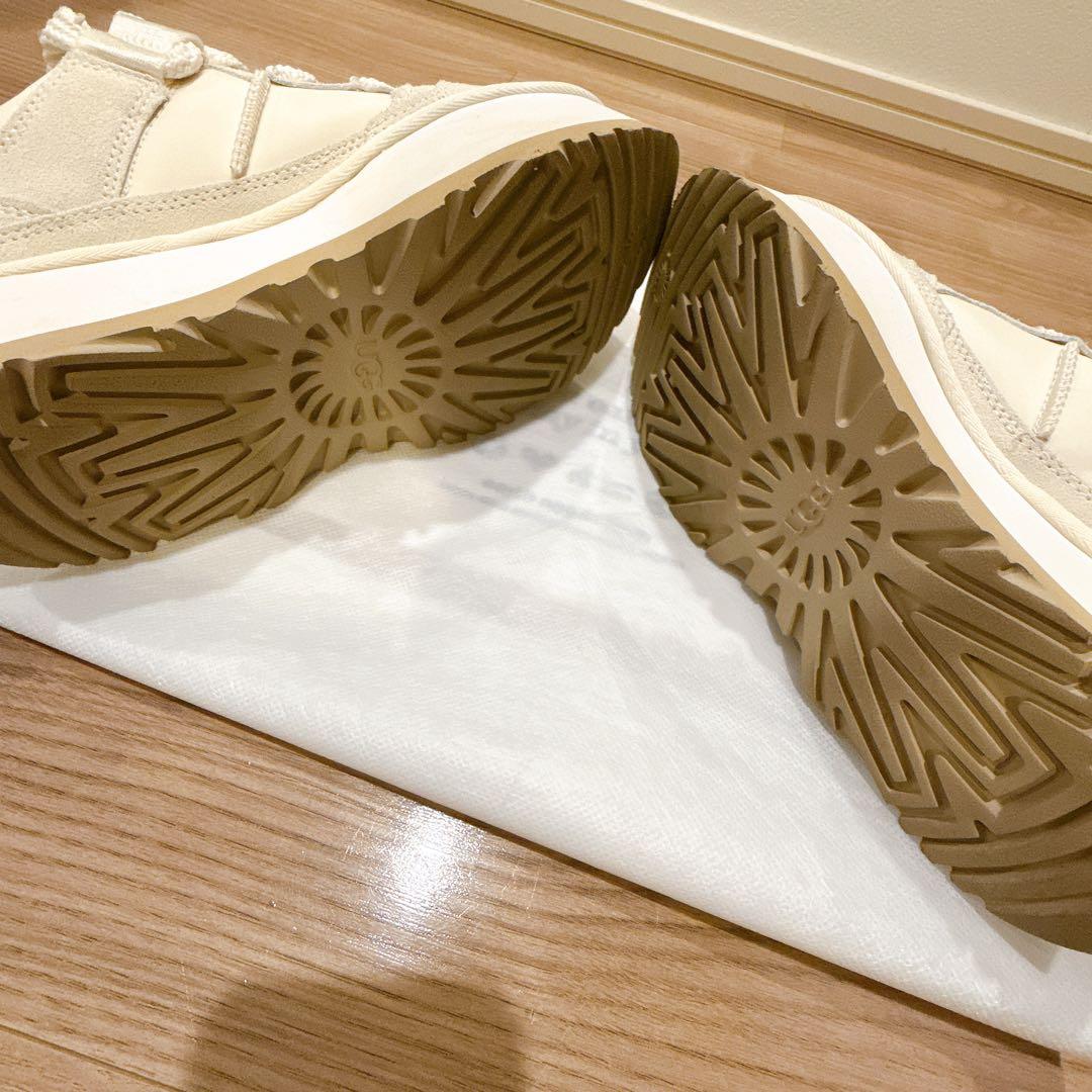 ugg 厚底スニーカー