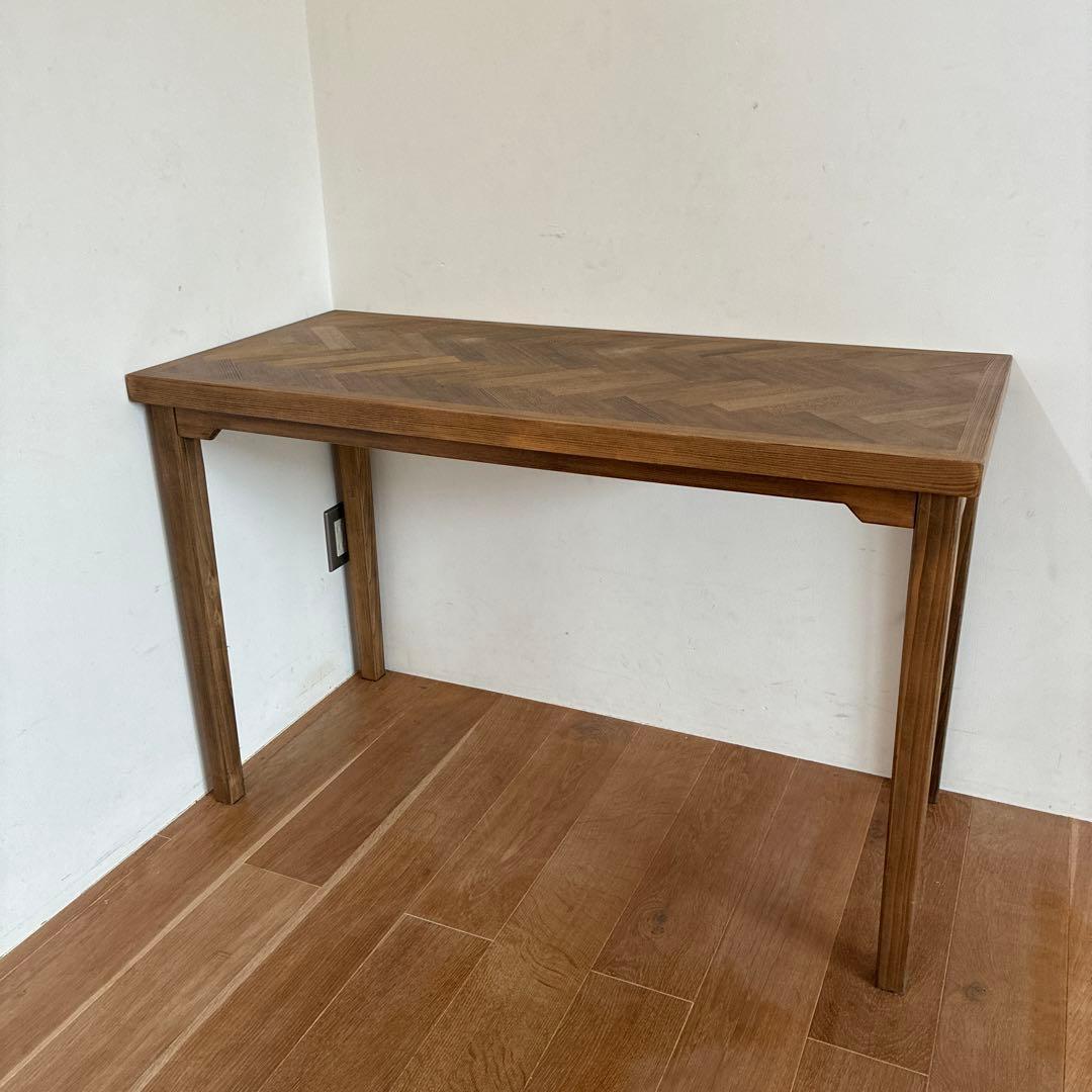 【 期間限定値下げ！】木製ヘリンボーンデザインテーブル