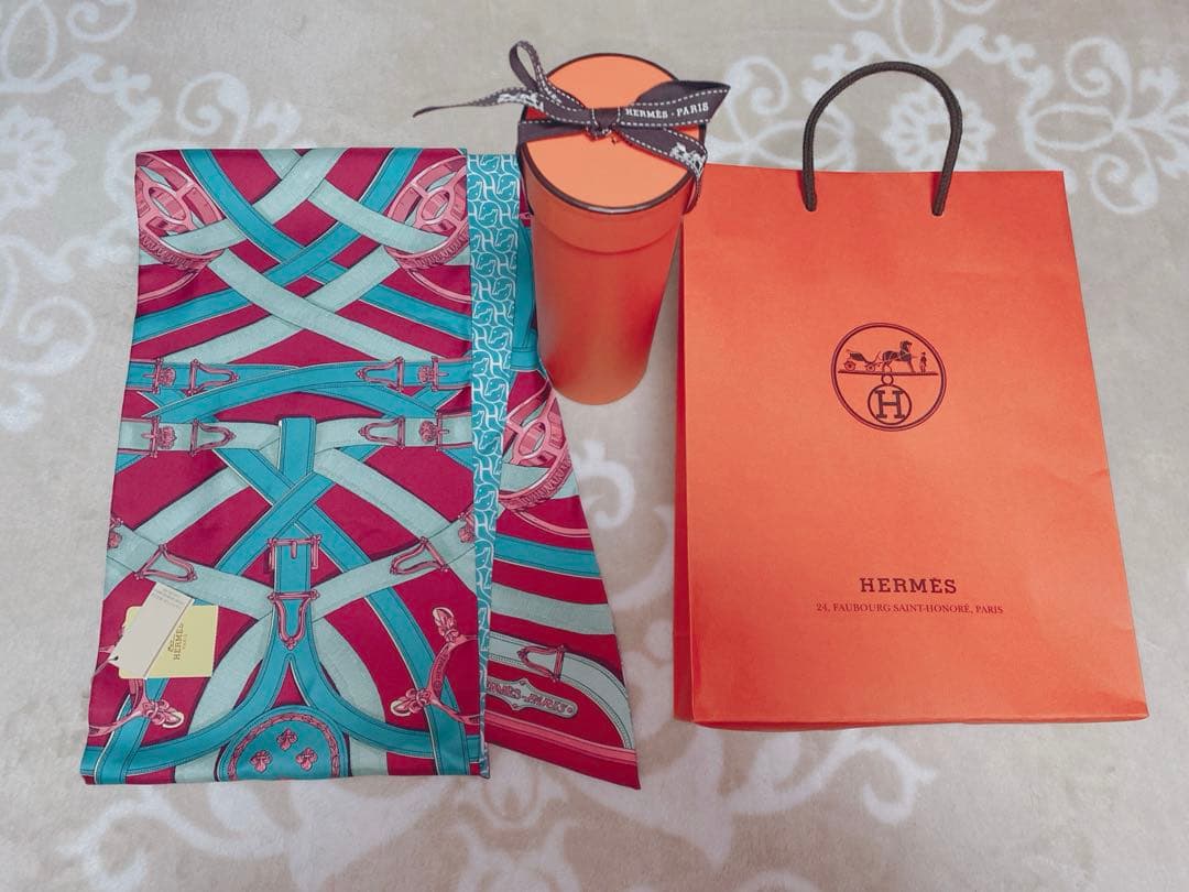 新品！！早い者勝ち！！エルメス マキシツイリースカーフ CAVALCADOR