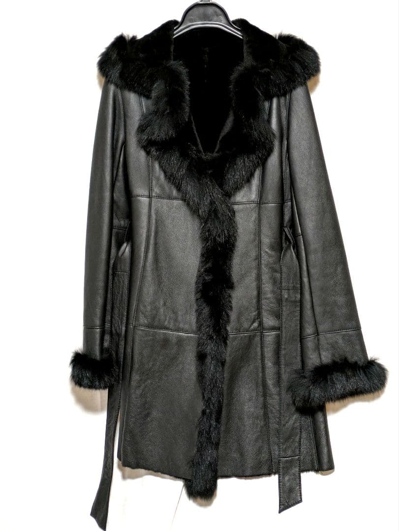 専用　ラム レザー袖、襟、裏地フォクスファー付きロングコートベルト付きMサイズ