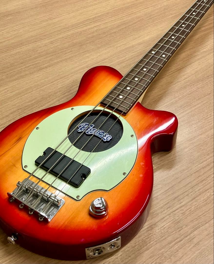 Pignose PGB-200 アンプ内蔵ベース