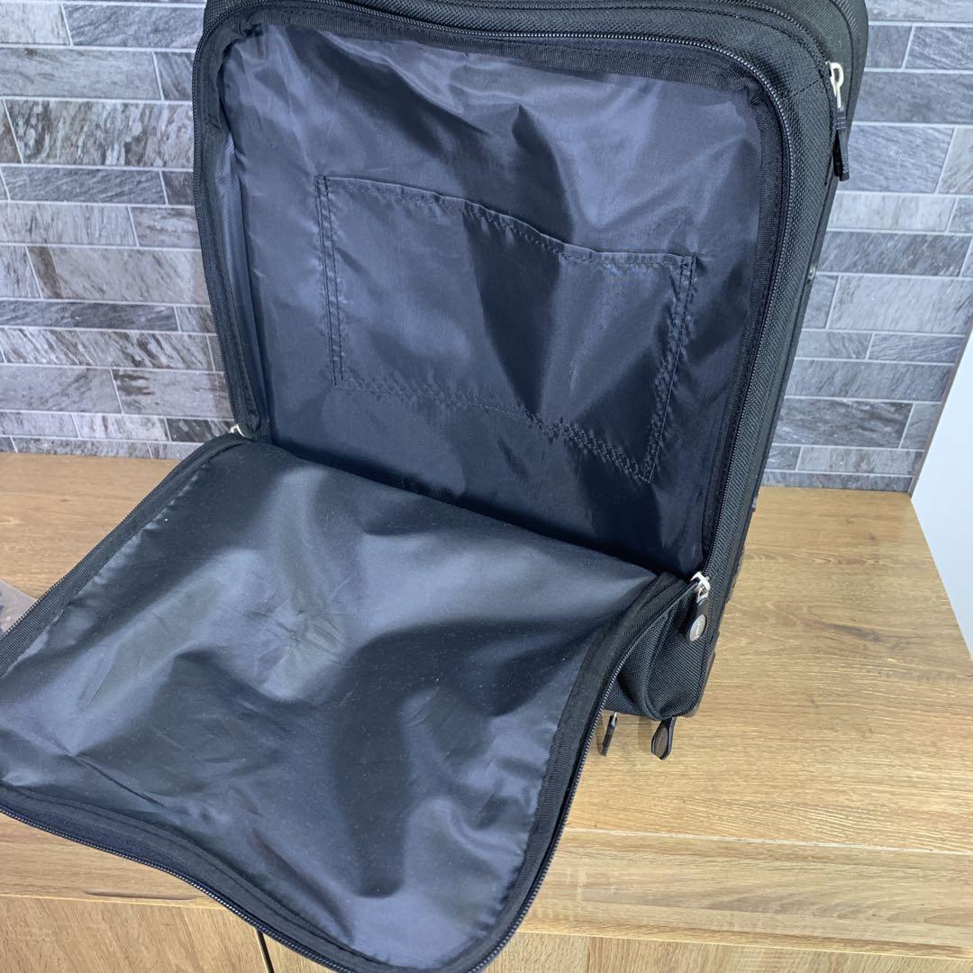 北欧　hummel　ヒュンメル　キャリーケース　機内持ち込み可能サイズ