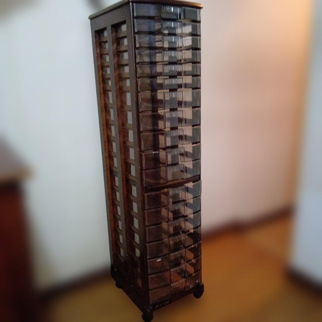 木製ラック ダークブラウン 18引き出し （プラスティック）中古品