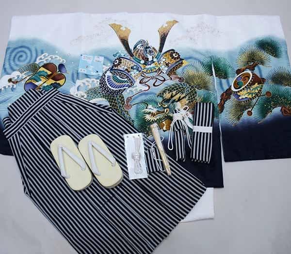 七五三 五歳 男児 羽織袴フルセット 白地 兜 縞袴 袴変更可能 NO37393