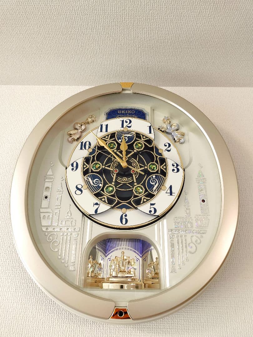SEIKO オーバル型掛け時計（カラクリ時計）
