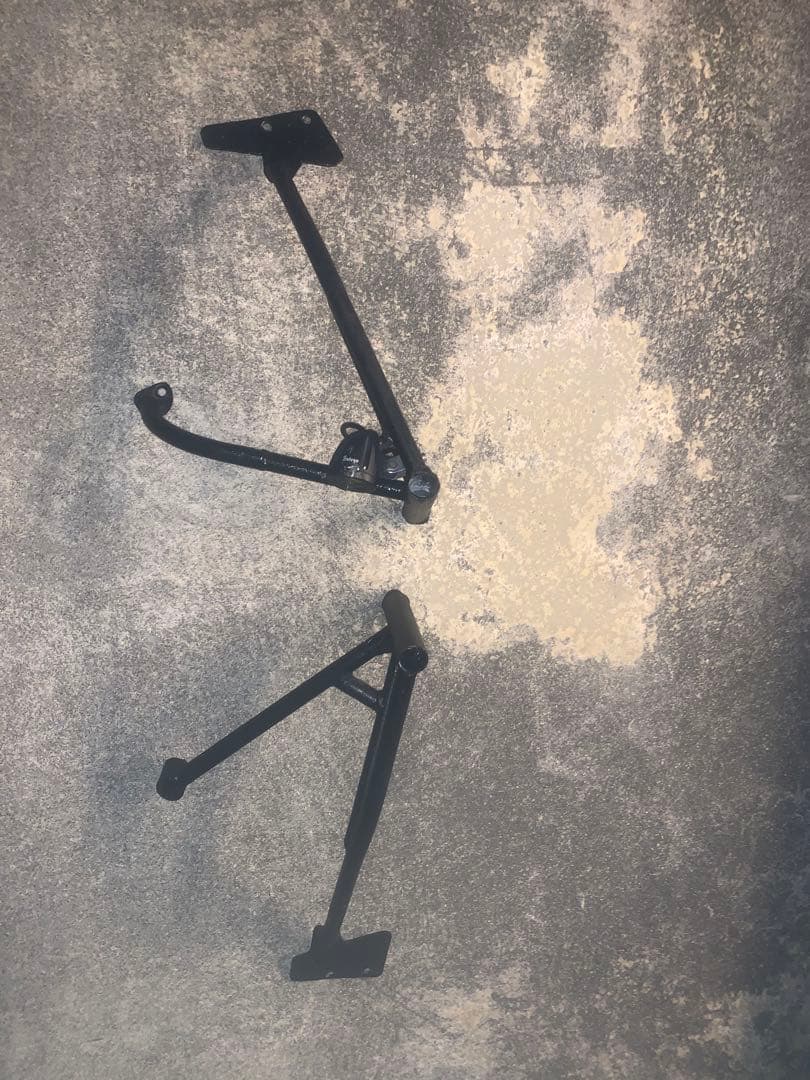 トリッカー　エンジンガード　スタントケージ