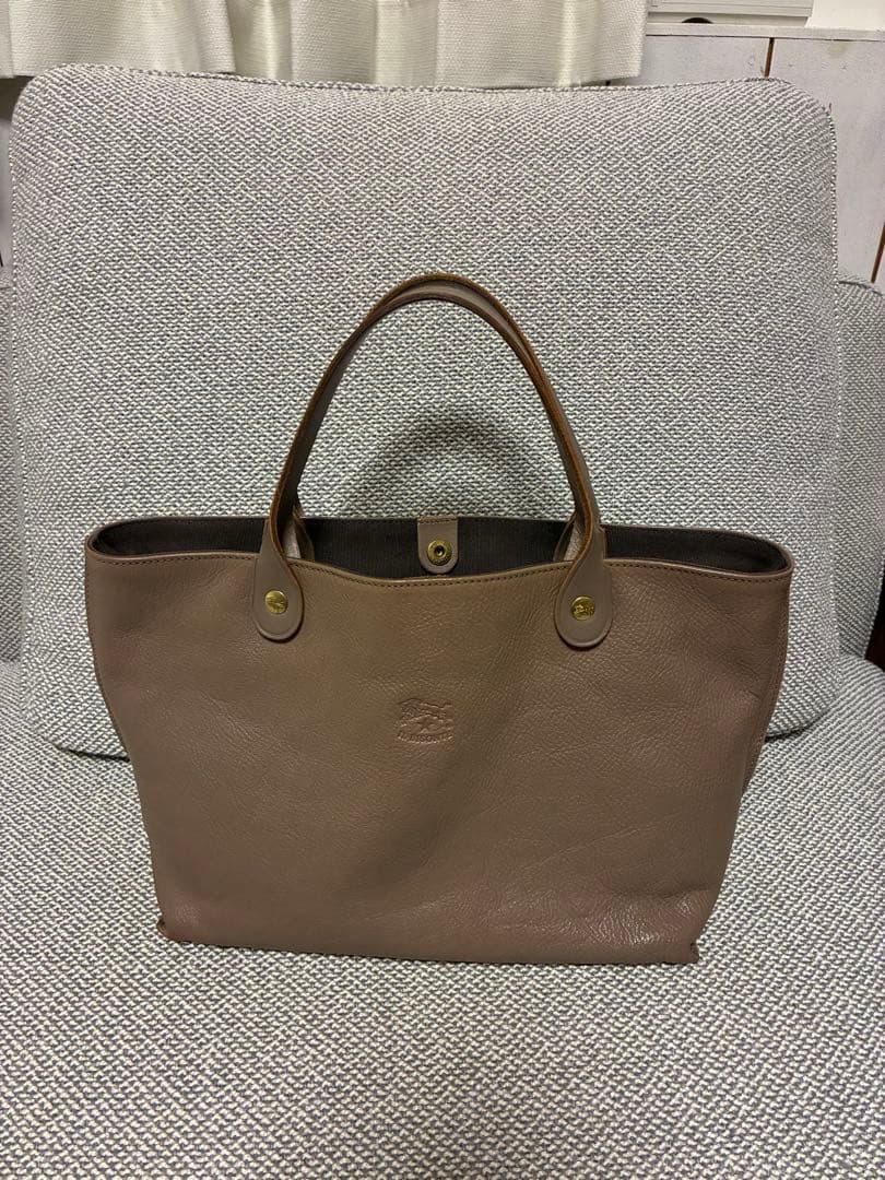 イルビゾンテ　トート　グレージュ