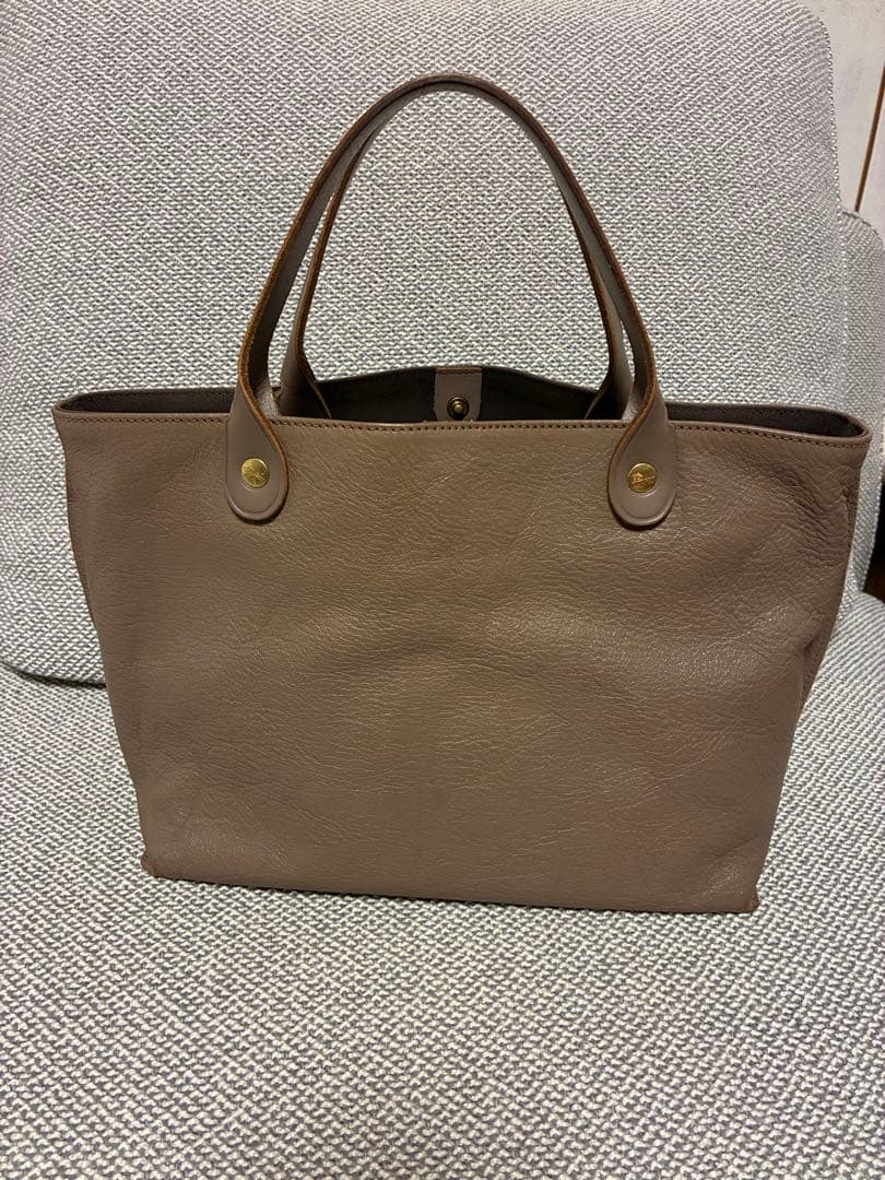 イルビゾンテ　トート　グレージュ