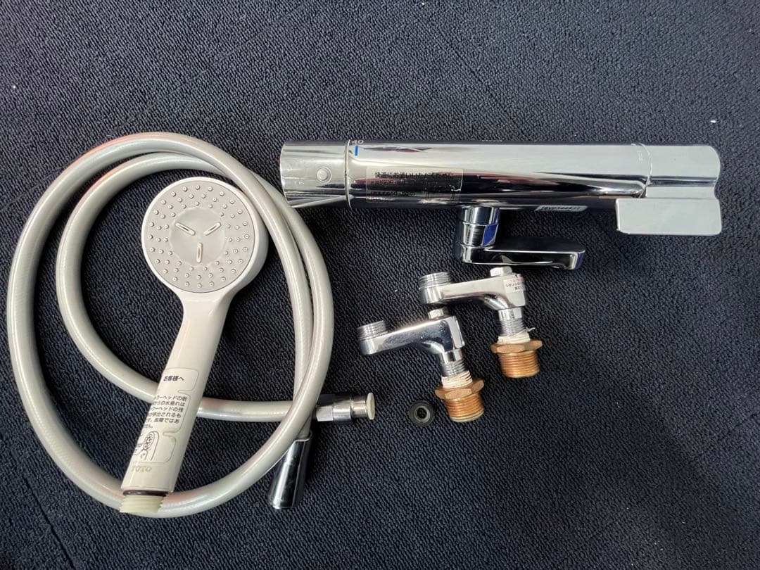 ☆TOTO 浴室水栓 壁付サーモスタット混合水栓 ☆シャワー付き