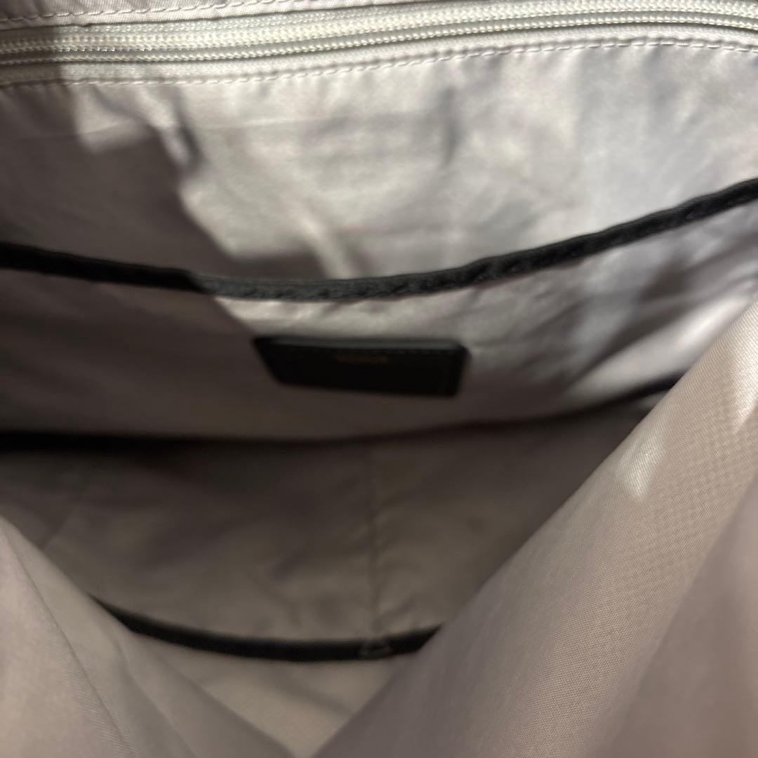 TUMI ショルダーバッグ兼バックパック 黒
