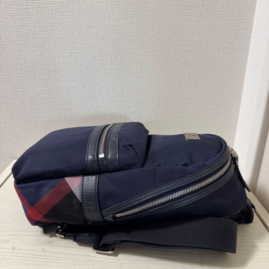 【新品同様】 ブラックレーベルクレストブリッジ ボディバッグ ネイビー