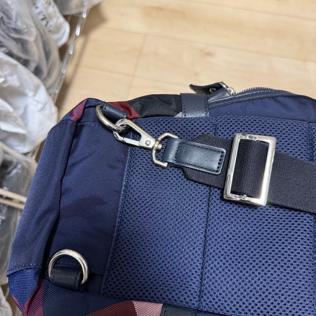 【新品同様】 ブラックレーベルクレストブリッジ ボディバッグ ネイビー