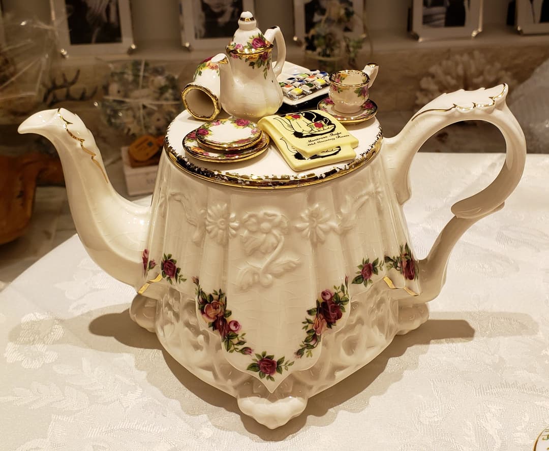 ロイヤルアルバート カーデュー  ポット 大 オールドカントリーローズ