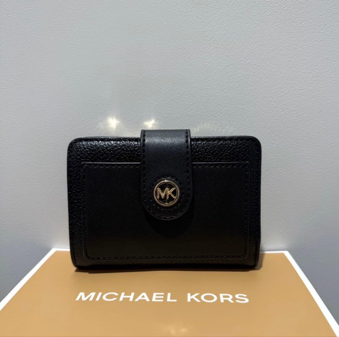 新品MICHAEL KORS MK CHARM コンパクト財布
