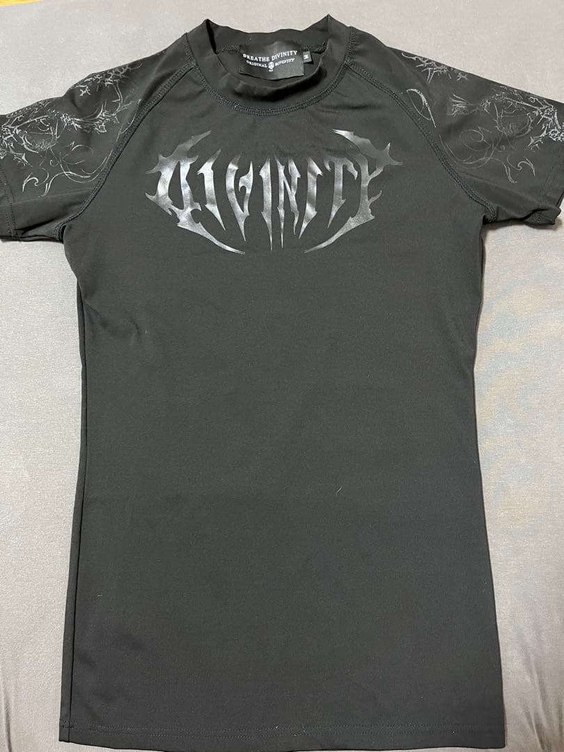 Breath the divinity t シャツ