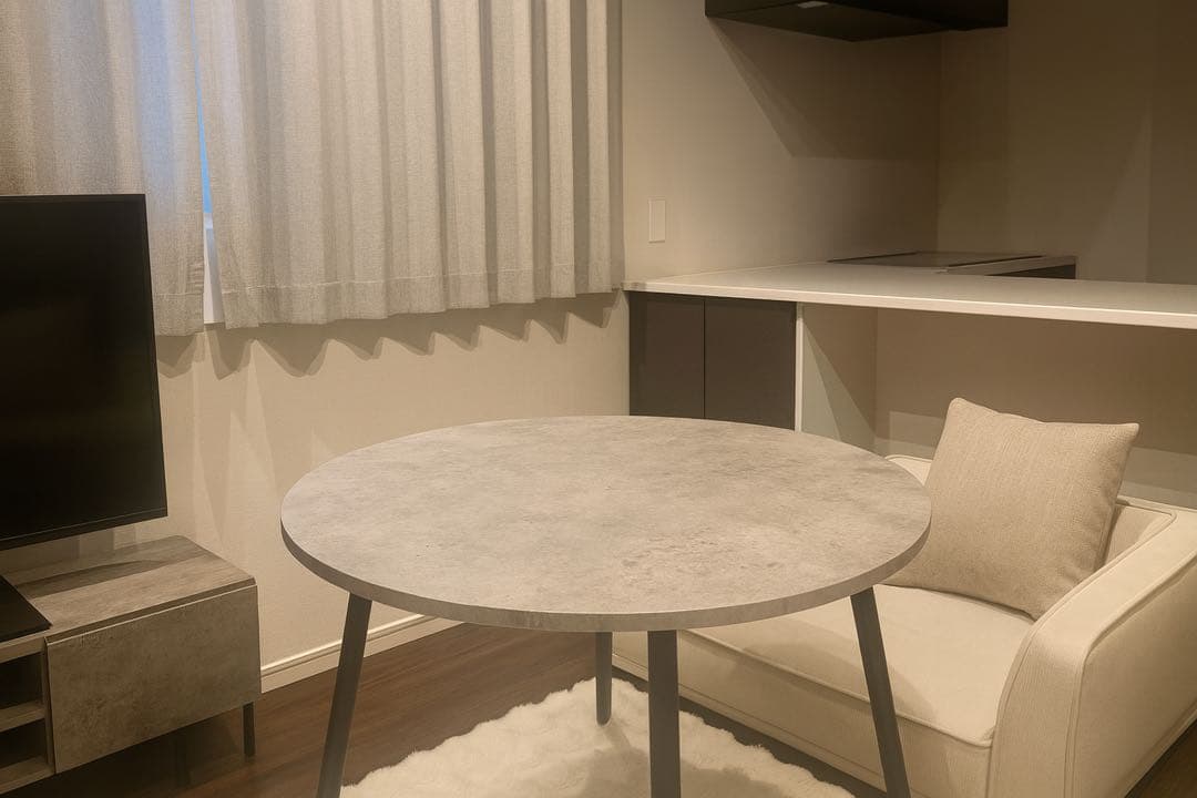 ストーングレー ダイニングテーブル