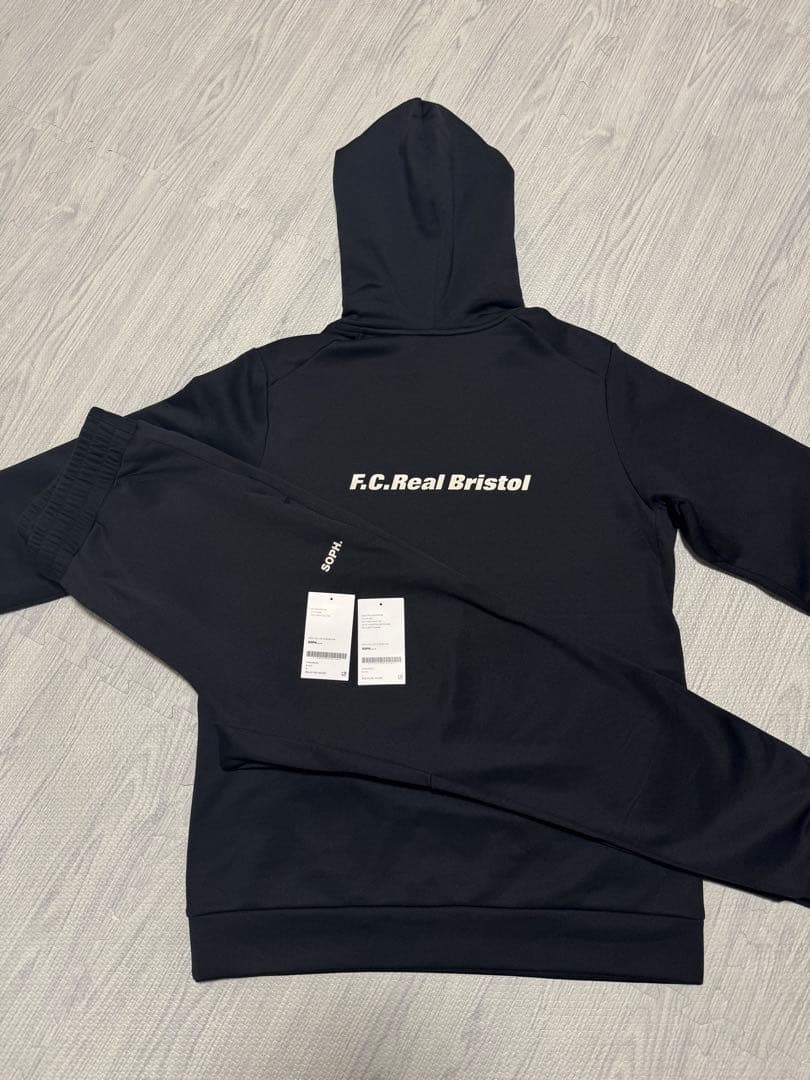 F.C.Real Bristol セットアップ　超美品　即完売